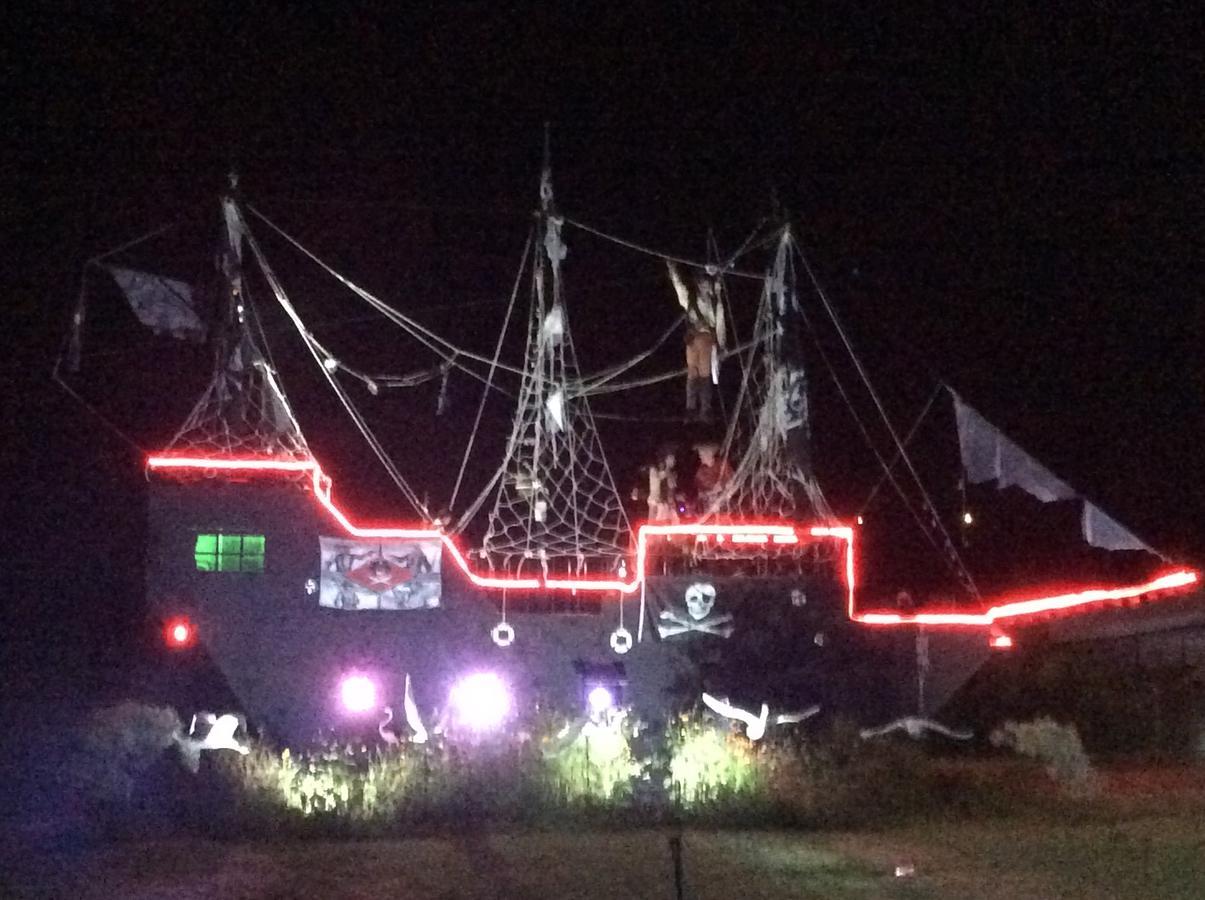 Titanic Park Acomodação com café da manhã Ban Bo  Exterior foto